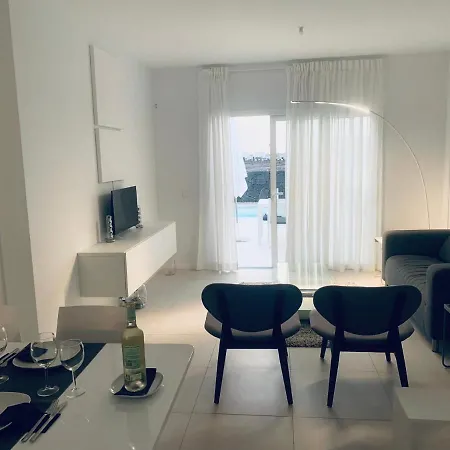 Trendy Casa Linea 펜션